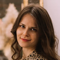 Влада Василец​